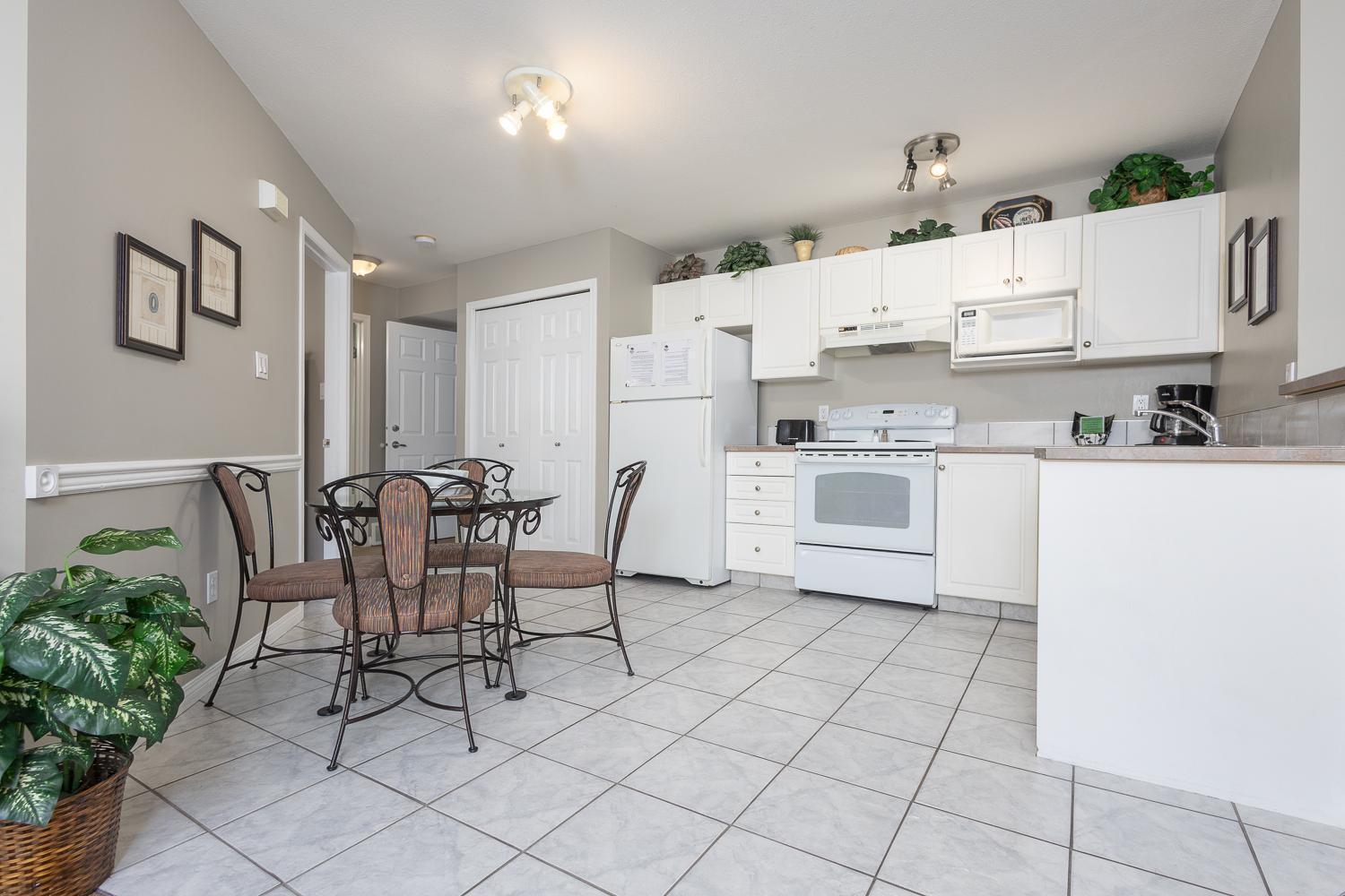 Paradise Canyon Golf Resort - Luxury Condo M403 Lethbridge Exteriör bild